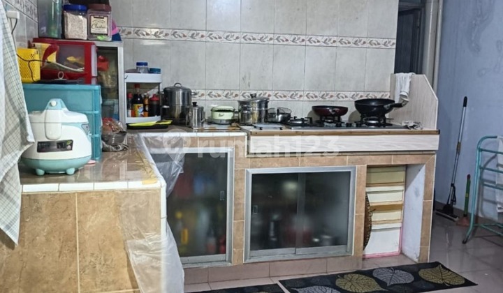 Dijual Murah - Rumah Tinggal Dalam Komplek Siap Huni Full Furnished & bisa KPR di Jakarta Pusat 2