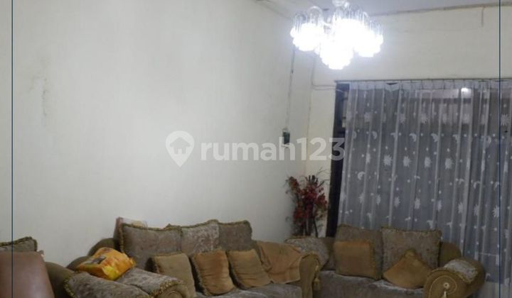 Dijual Cepat - Rumah Tinggal Siap Huni Row Jalan 2 Mobil Sangat Strategis Di Jelambar, Jakarta Barat 2