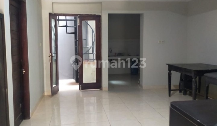 For Quick Rent: Nice House Ready to Occupy, Very Strategic Location in Tanjung Duren, West Jakarta. 2