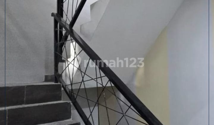 New and Active Boarding House for Quick Sale in a Highly Strategic Location at Tomang, West Jakarta 2