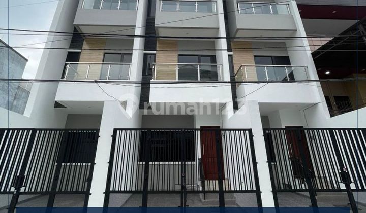 Dijual Cepat - Rumah Baru Dalam Komplek Sangat Strategis Bisa KPR Di Jelambar, Jakarta Barat Dijual Cepat - Rumah Baru Dalam Komplek Sangat Strategis Bisa KPR Di Jelambar, Jakarta Barat