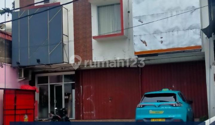 Disewakan Cepat - Ruko Lokasi Sangat Strategis Cocok Untuk Tempat Usaha Row Jalan 2 Mobil Di Jakarta Barat