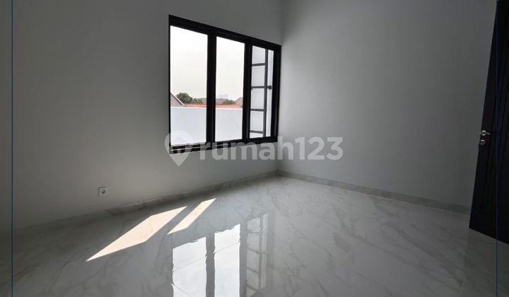 Quick Sale - Brand New House Ready to Live In, Comfortable Environment & Eligible for Mortgage in Duri Kepa, West Jakarta 2