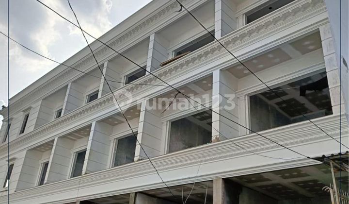 For Sale!! Brand New House Lokasi Strategis Lebar Jalan 2 Mobil Di Tanjung Duren, Jakarta Barat 2