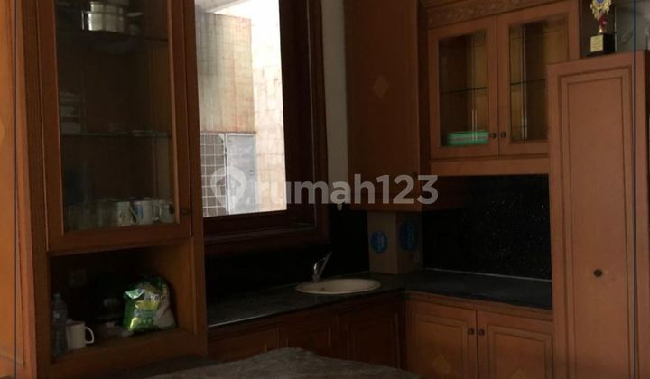 For Quick Sale - Luxurious Corner House Well-Maintained Comfortable Environment & KPR Available in North Jakarta 2