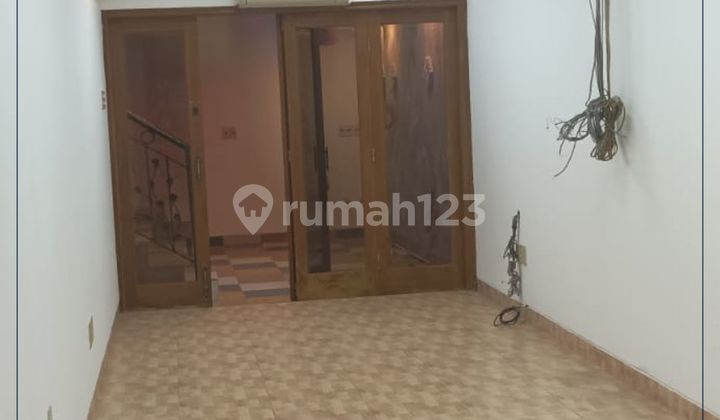Best Price!! Rumah Hoek Murah Siap Huni Lokasi Sangat Strategis Di Tanjung Duren, Jakarta Barat