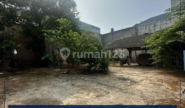 For Sale Cheap - Build-Ready Land in a Very Strategic Location, Two-Car Road Row & KPR Available in Kemanggisan, West Jakarta