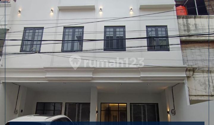 Dijual Cepat - Rumah Bagus Cocok Untuk Tempat Usaha Dekat Dengan Exit Tol & Kantor Bisa KPR Di Jelambar, Jakarta Barat Dijual Cepat - Rumah Bagus Cocok Untuk Tempat Usaha Dekat Dengan Exit Tol & Kantor Bisa KPR Di Jelambar, Jakarta Barat