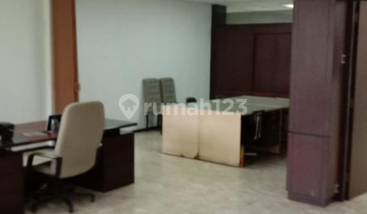 Quick Sale of Adjoined Shop Houses in Corner Position with Spacious Parking Area in Petojo, Central Jakarta