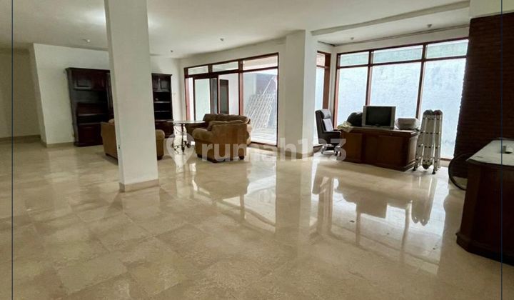 Dijual Cepat Rumah Besar & Luas Lokasi Sangat Strategis Di Darmawangsa, Jakarta Selatan 2