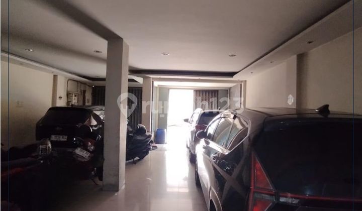 Cheap For Sale - Strategically Located Shop House on Main Road & KPR Available in Central Jakarta