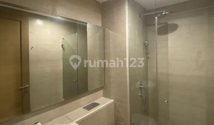 Dijual Cepat Apartemen 3Br Lantai Tinggi Semi Furnished di Apartemen Taman Anggrek Residence, Jakarta Barat 2