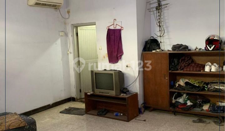 Dijual Cepat - Rumah Tinggal Siap Huni Lokasi Sangat Strategis Row Jalan 2 Mobil & Bisa KPR Di Cideng, Jakarta Pusat 2