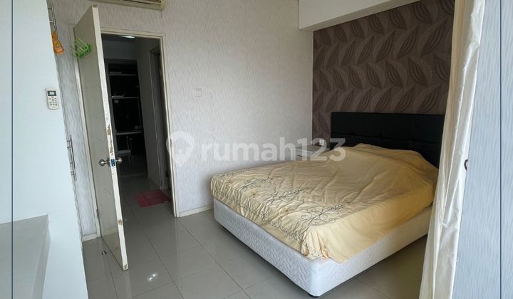 Cheap Sale - 1 BR Fully Furnished High Floor Apartment in Central Jakarta 2