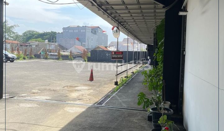 Quick Sale - Very Strategic Business Location & Eligible for KPR in Bandung