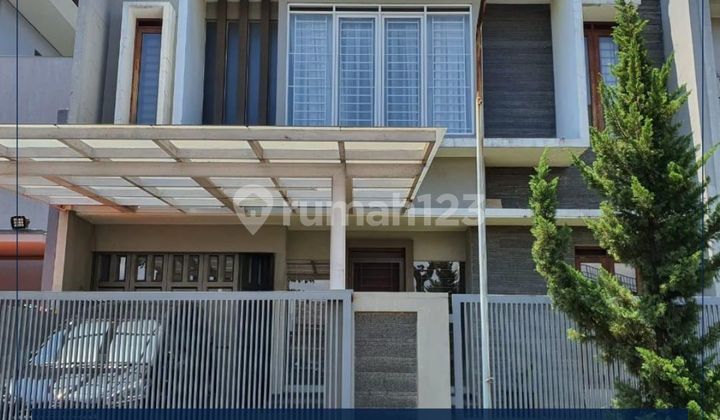 Dijual Cepat - Rumah Bagus Siap Huni Lokasi Sangat Strategis Semi Furnished Lingkungan Nyaman & Bisa Kpr Di Kota Bandung, Jawa Barat