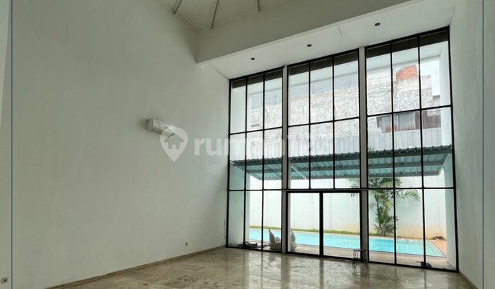 Dijual Cepat Rumah Luas Siap Huni Ada Swimming Pool Lokasi Strategis Di Bangka, Jakarta Selatan