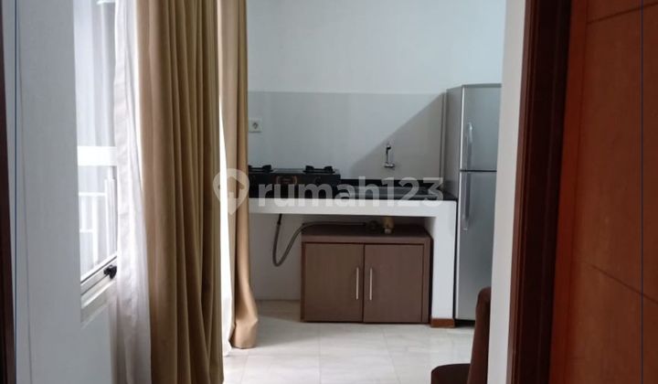 Dijual Murah - Apartemen 2BR Full Furnished Lantai Rendah Dekat Dengan Mall Di Jakarta Barat 2