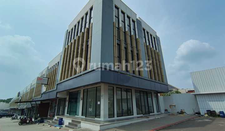 Disewakan Ruko Hook Downtown Madison Kota Wisata, Ciangsana, Kab Bogor 1