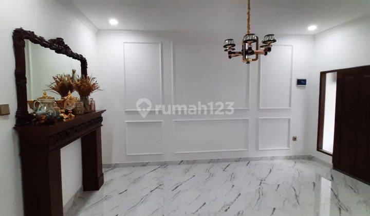 Rumah 2 Lantai Bagus Furnished di Jalan Kuning Muda , Jakarta Utara 2