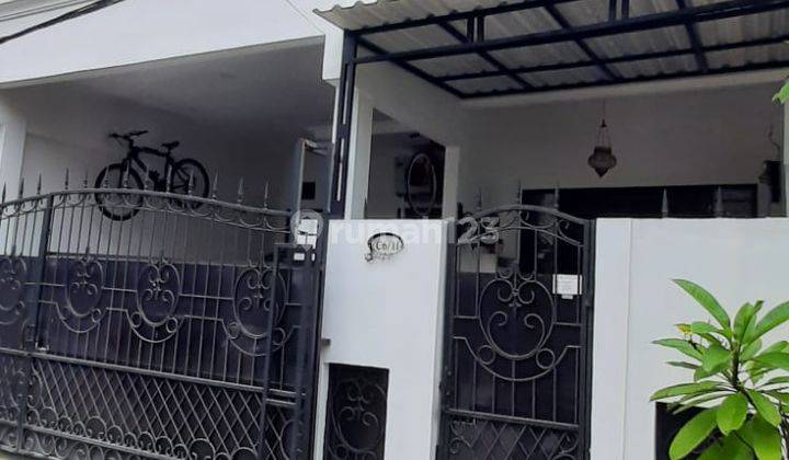 Rumah 2 Lantai Bagus Furnished di Jalan Kuning Muda , Jakarta Utara 1