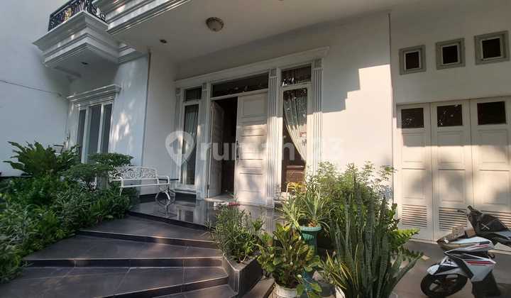 Hunian Classic Strategis 2 Lantai di Sunter Paradise