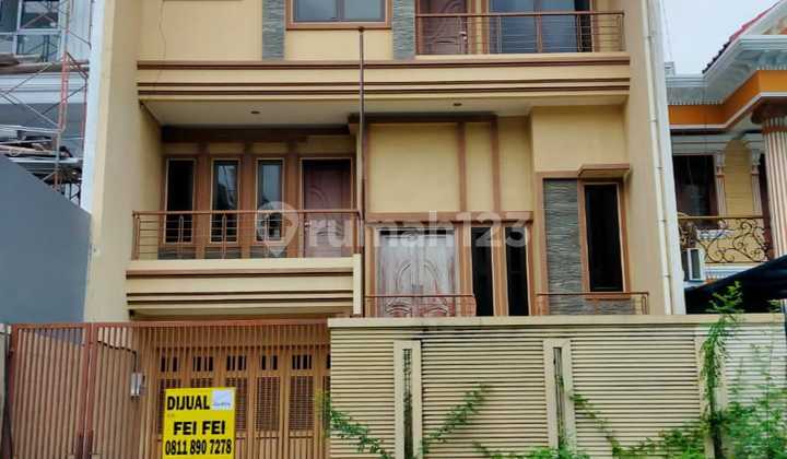 Turun Harga! Dijual Cepat, Hunian Nyaman di Villa Gading Indah