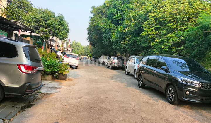 Turun Harga! Rumah 2 Lantai SHM – Lokasi Strategis di Sunter