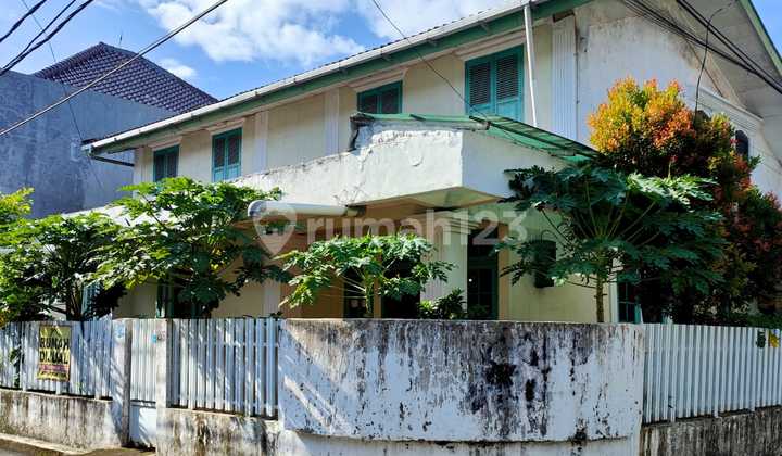 Woow Untung! Beli Tanah, Dapat Rumah Hoek di Rawamangun Woow Untung! Beli Tanah, Dapat Rumah Hoek di Rawamangun