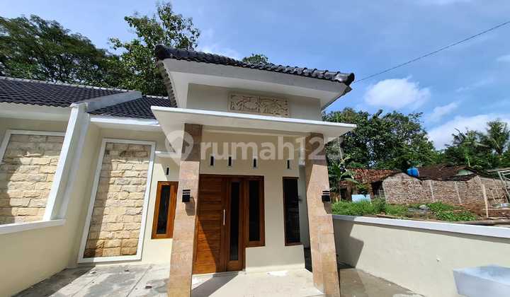 Affordable House in West Sleman, Ready to Occupy, 4-Meter Road Access