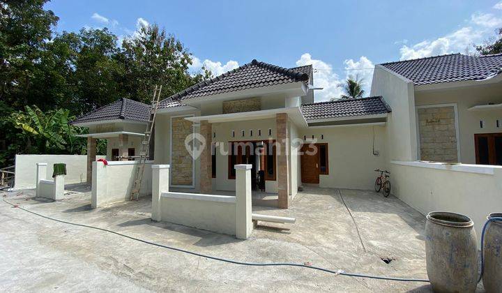 Rumah Modern Desain Cantik 300 Jt an di Moyudan Sleman 1