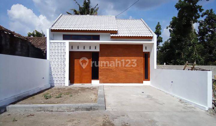 Hunian Minimalis Modern Dekat Stasiun Brambanan Cuma 300 Jt an, 1 Unit Terakhir 1