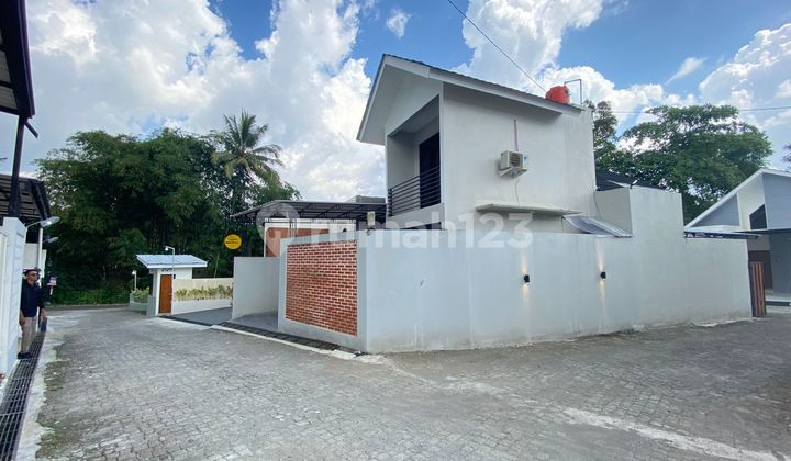 Villa Eksklusif Jogja Utara — Harga Masih di Bawah 1 Miliar! 2