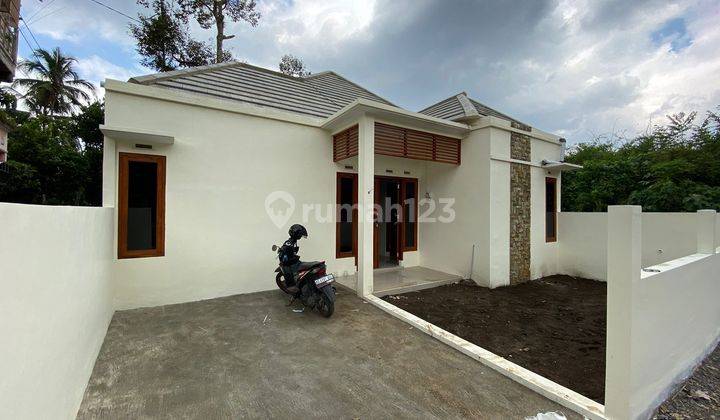 Rumah Minimalis Dekat Pemda Sleman, Strategis Dan Nyaman Mulai 500 Jt An 2