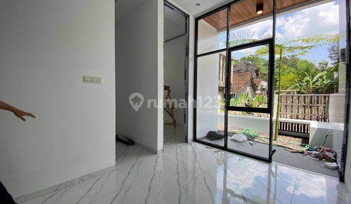 Rumah Modern Lingkungan Nyaman Damai dekat Fasilitas Publik di Jl Besi Jangkang Ngaglik, Sleman 2
