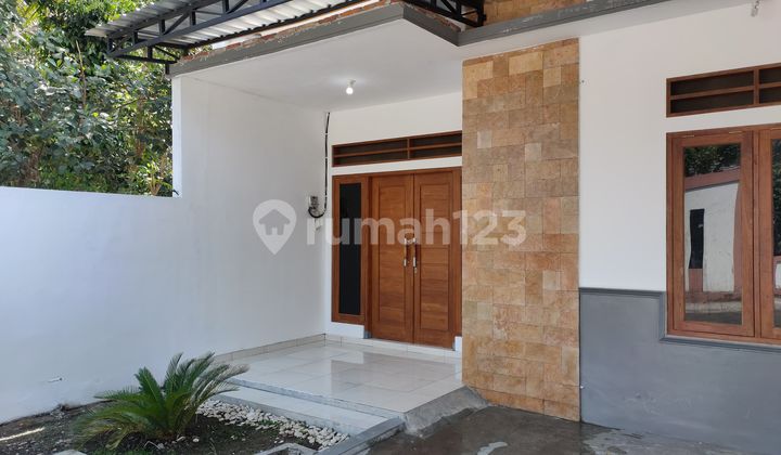 Comfortable House in Sleman, Easy Access to Hospital, Schools, and Campus 2