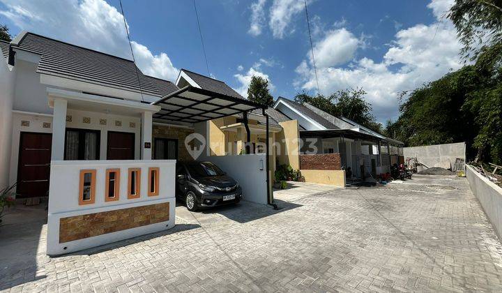 Rumah Modern Dalam Perumahan 400 Jt an di Sleman Utara 1