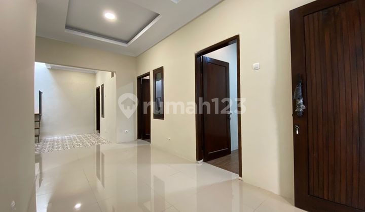 One Gate System & Bonus Kitchen Set, Rumah Ini Sedang Ada Promo Harga! One Gate System & Bonus Kitchen Set, Rumah Ini Sedang Ada Promo Harga!