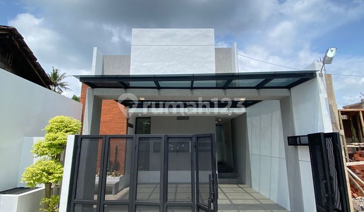 Rumah Ekslusif di Ngaglik Sleman Semi Furnish Hanya 6 Menit Dari Kampus Uii