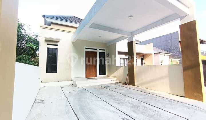 Rumah Siap Huni Hanya Selangkah Dari Kampus Uii Pusat Rumah Siap Huni Hanya Selangkah Dari Kampus Uii Pusat