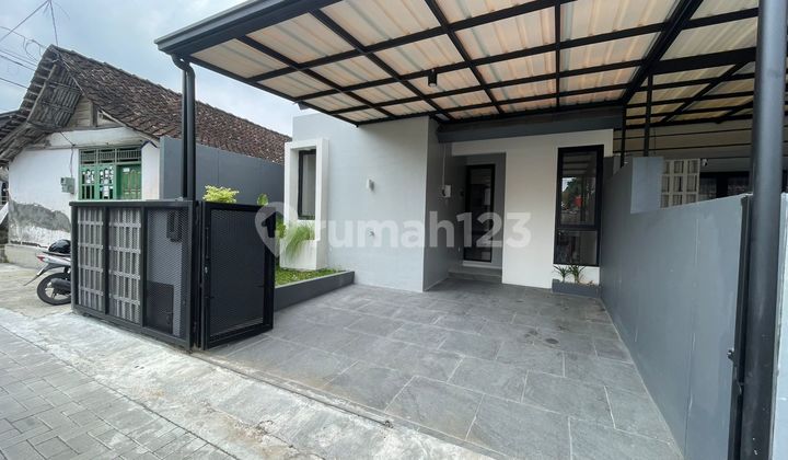 Amankan Sebelum Kehabisan! Rumah Tropis di Pusat Sleman - Harga Promo, Banyak Bonusnya! Amankan Sebelum Kehabisan! Rumah Tropis di Pusat Sleman - Harga Promo, Banyak Bonusnya!