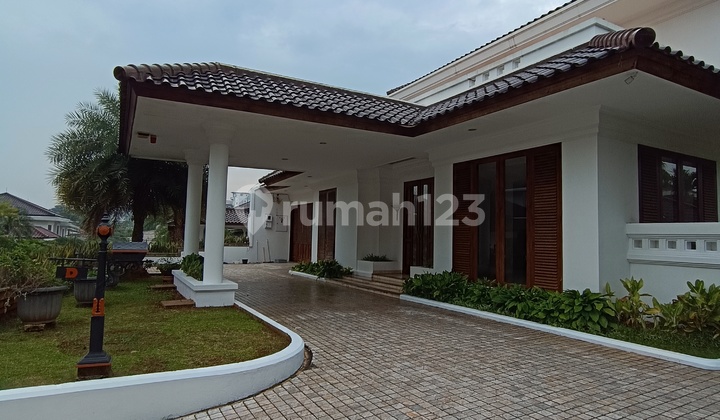 Rumah Modern Classicdi Area Pejaten Barat