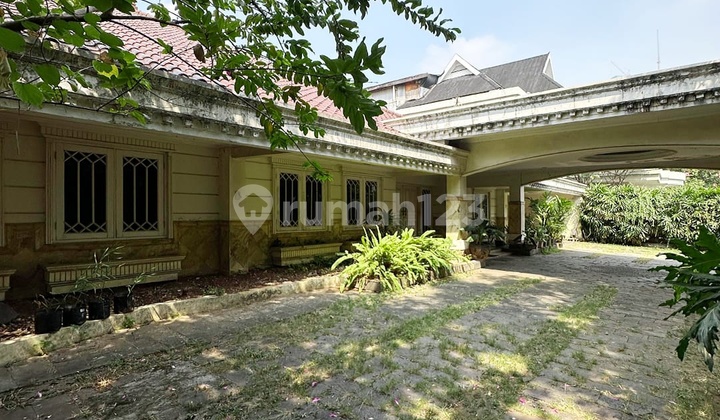 Hunian Klasik Diarea Ring 1, Menteng, Jakartapusat