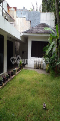 For Salerumah Klasik Kemang Dalam, Jakarta Selatan