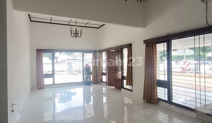 Rumah Lama bisa untuk Komersial di Area Senayan, Kebayoranbaru 2