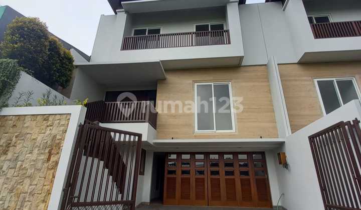 Rumah Modern Tropis Di Ampera, Jakarta Selatan 2