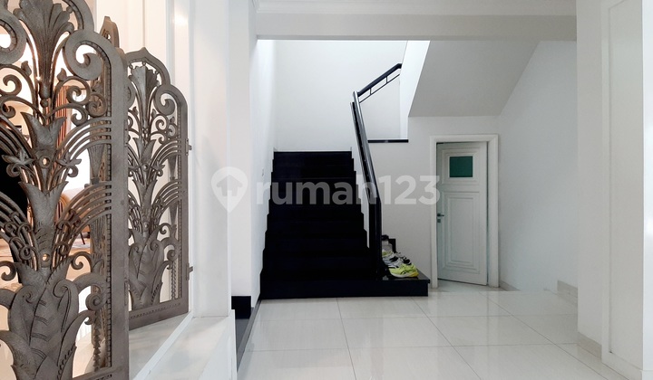 Rumah Bagus Siap Huni Di Kemang 2