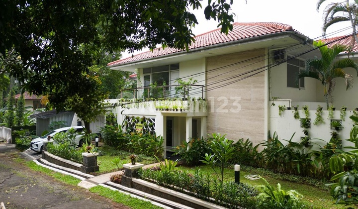 Rumah Dua Lantai di Townhouse Area Jeruk Purut, Cilandak