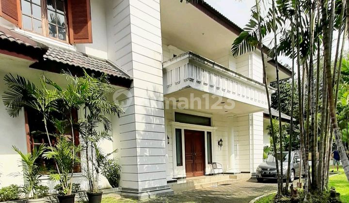 Rumah Lama Terawat Di Lokasi Tenang Pakubuwono Keb. Baru