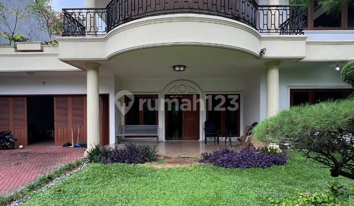 Rumah Mewah Klasik Lokasi Premium Lingkungan Rumah Mewah  2